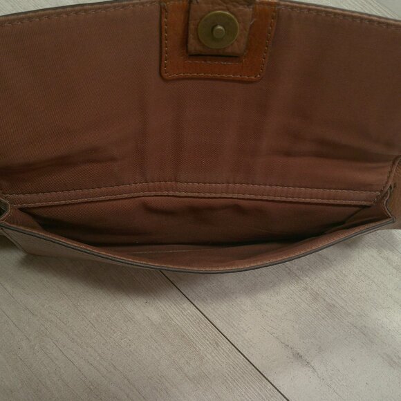 Vintage Retired Fossil 2 Tone Brown Leather Crossbody Bag Purse Pocketbook - Picture 4 of 11